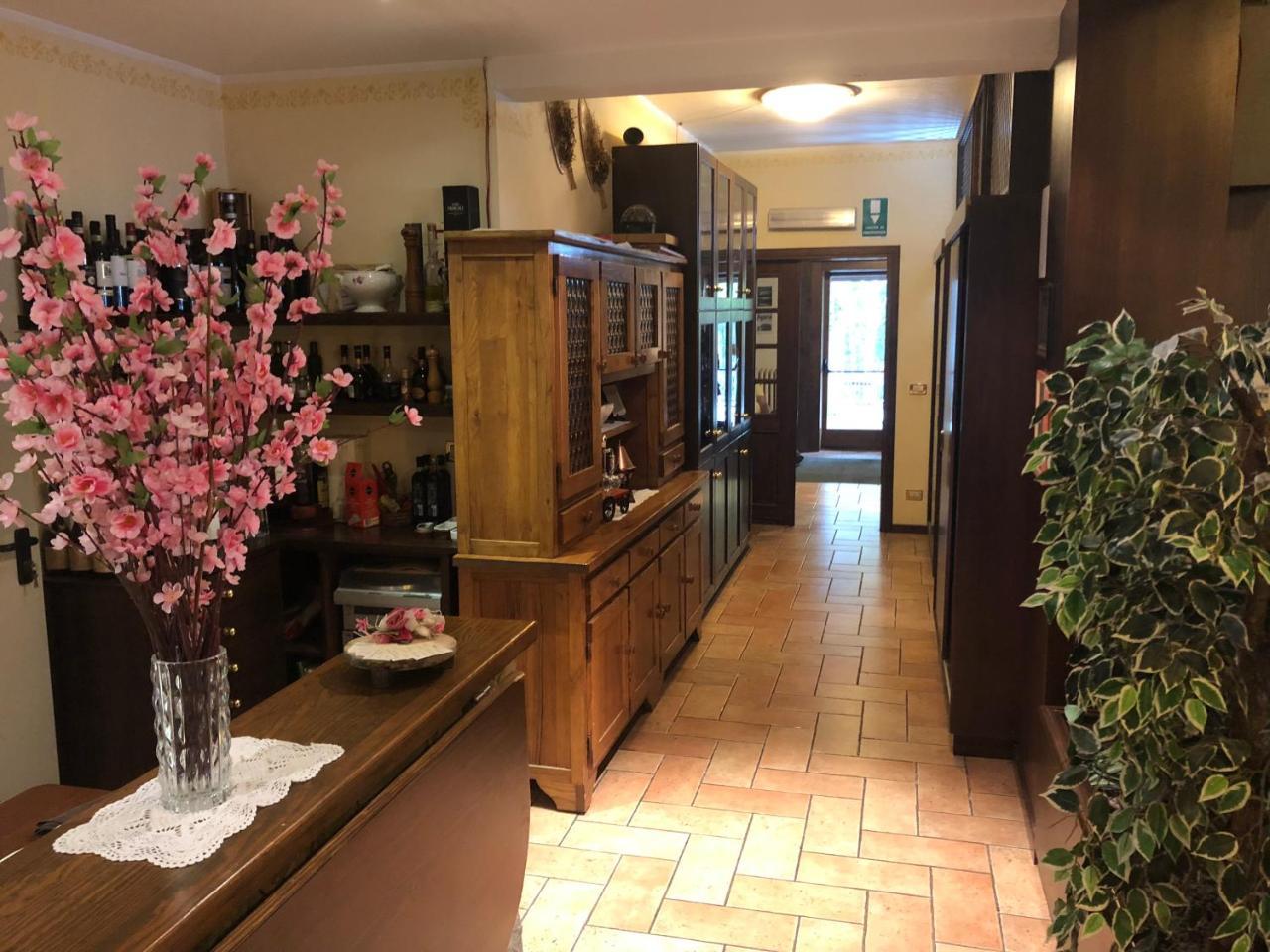 Albergo Bertocchi Collagna Экстерьер фото